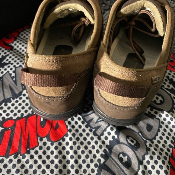 Timberland  Gore-Tex 22618 Dk Brown Nubuck Trainers - Picture 3 of 9